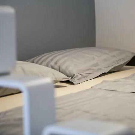 아파트 Petit Design Studio *