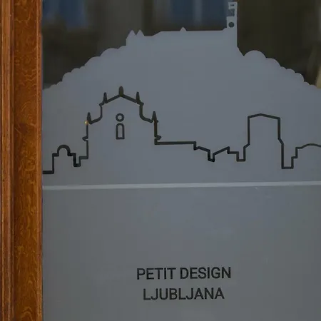 Petit Design Studio Apartman